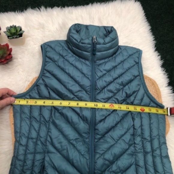 32 Degree Heat Vest - Picture 11 of 14